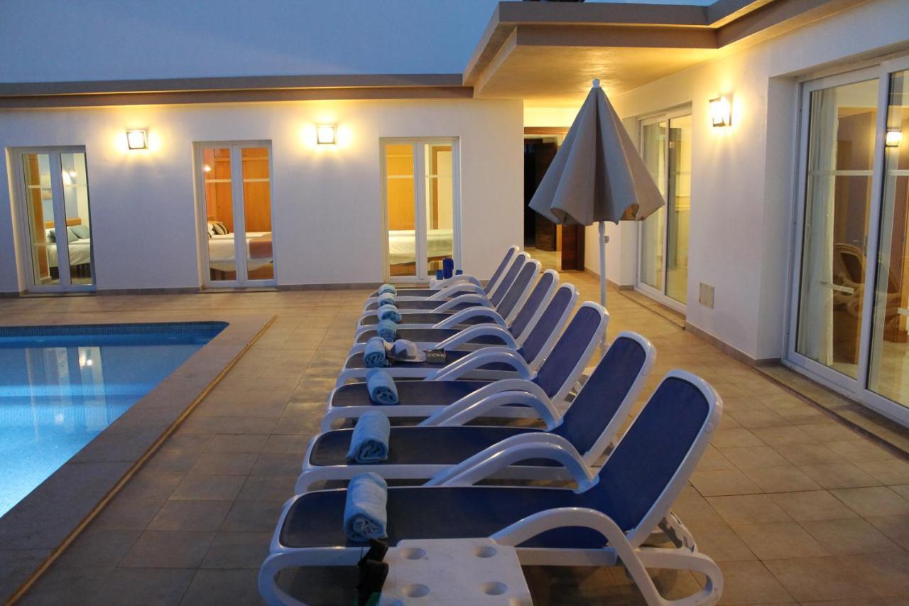 Villa Betty Cala'N Blanes  Dış mekan fotoğraf